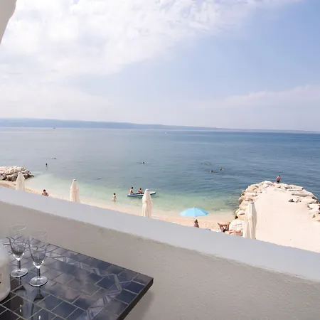 Tamaris Hotel *