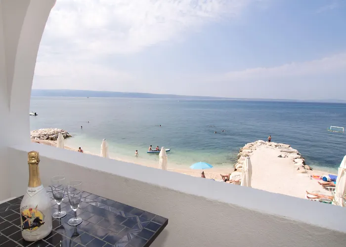 Tamaris Hotel *